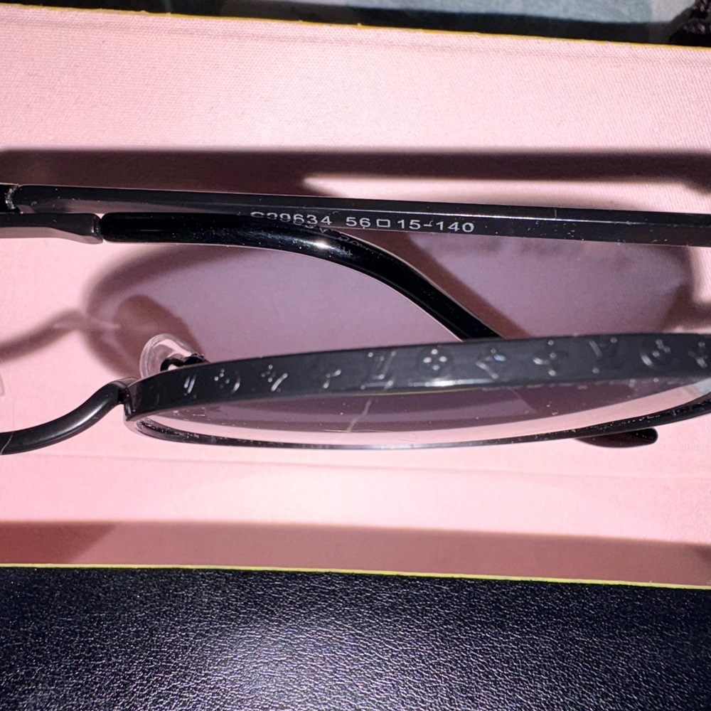 Louis Vuitton Black Round Sunglasses - Picture 7 of 15